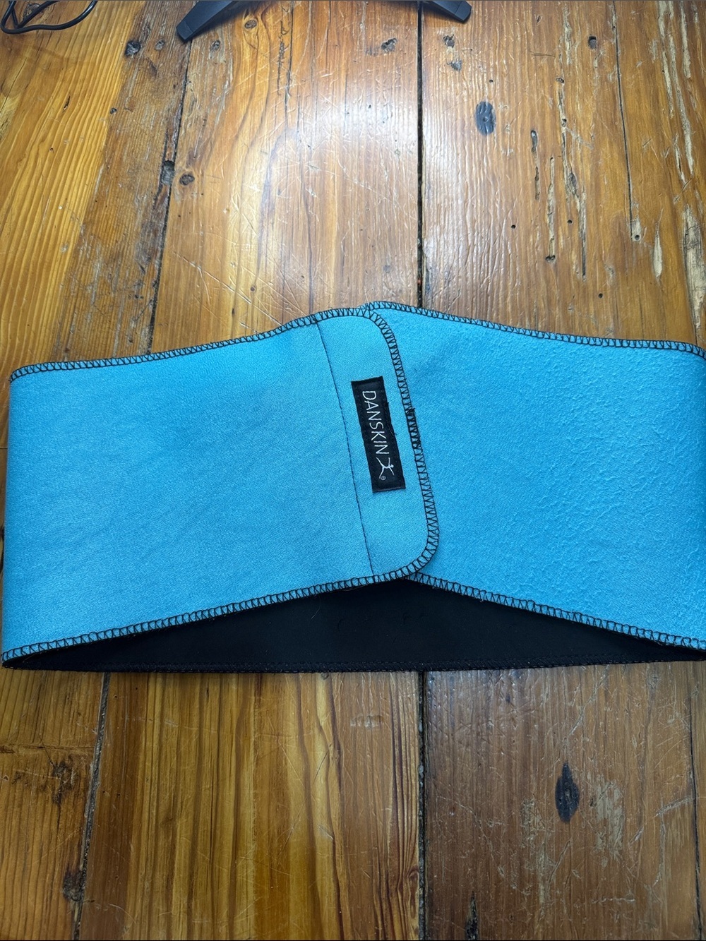 Danskin Turquoise and Black Fitness Waist Belt